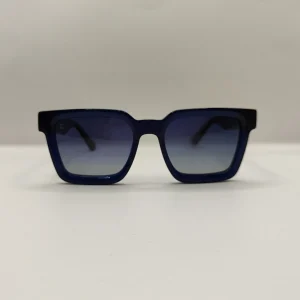Zarah Carter 882206 C04