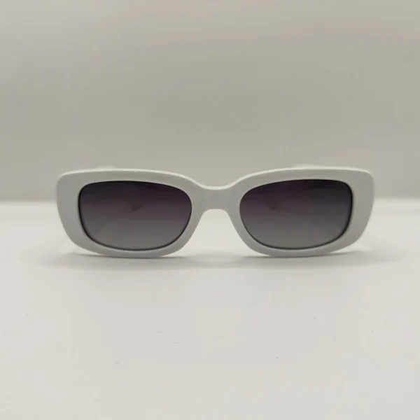 Zarah Carter 882207 C04